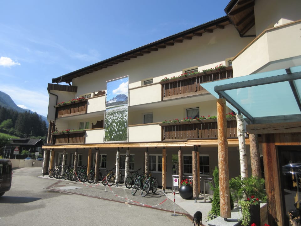 Außenansicht Hotel Wiesenhof Garden Resort