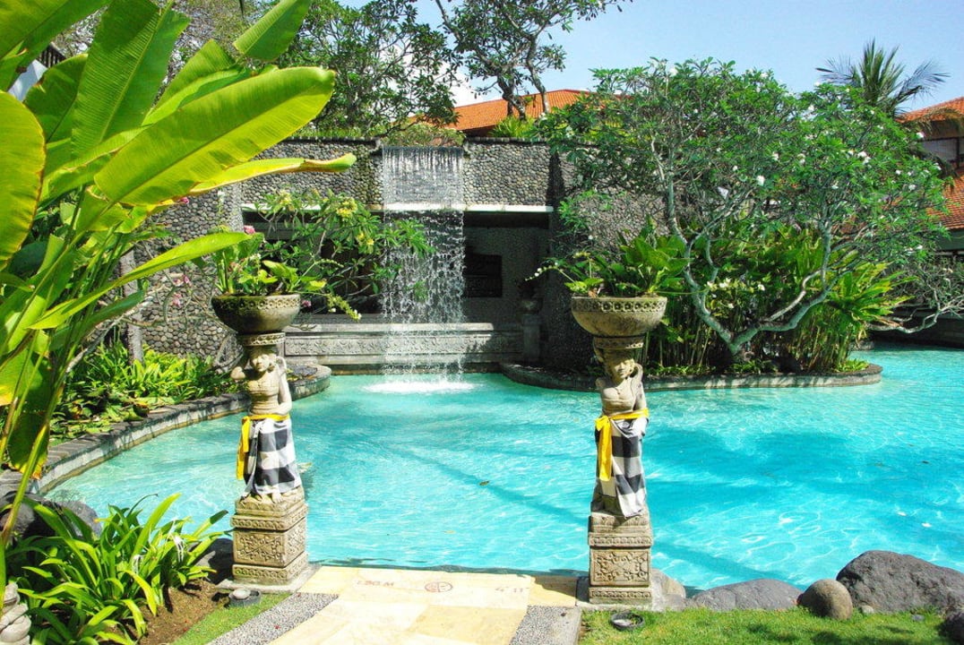 Wasser in den Hauptpool The Laguna A Luxury Collection Resort & Spa