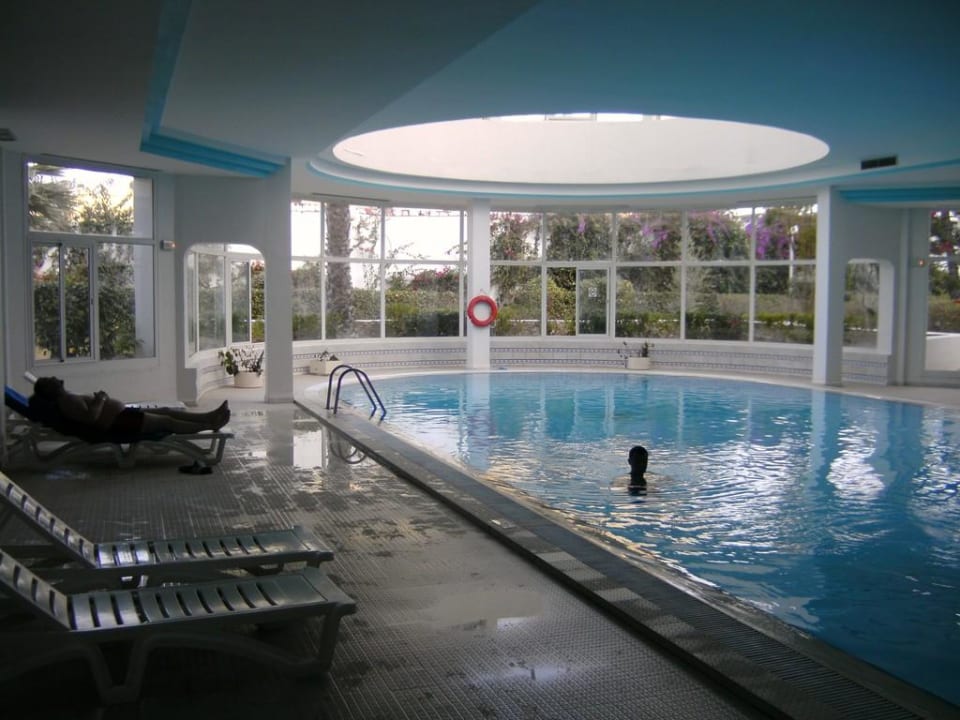 Innenpool Hotel El Mouradi Skanes Beach