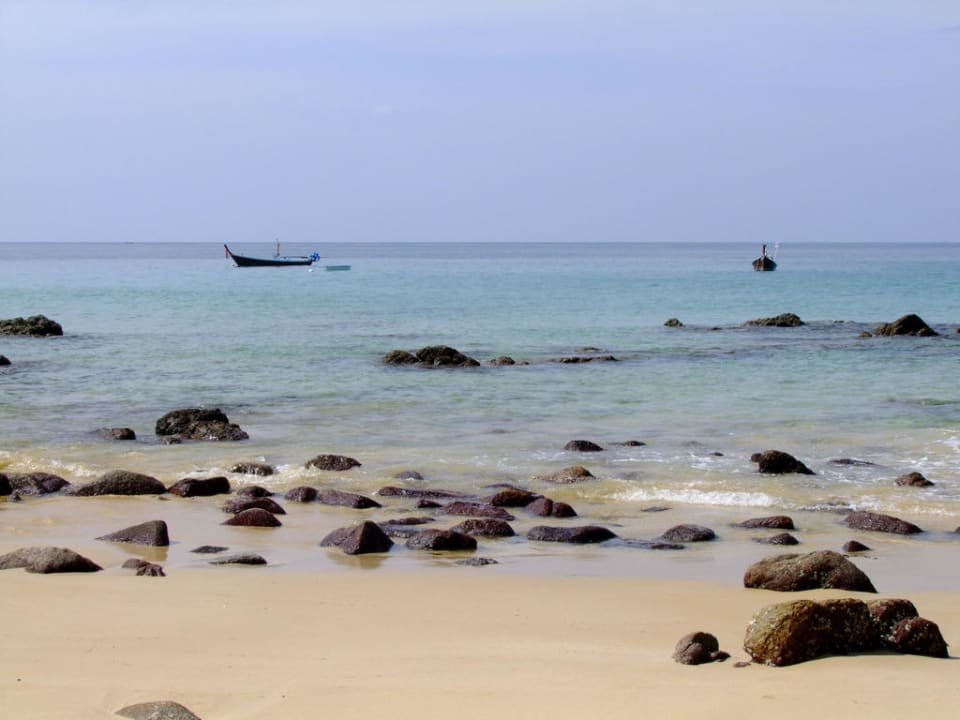 Nai Thon Beach bei Ebbe, Nordende Hotel Naithonburi Beach Resort