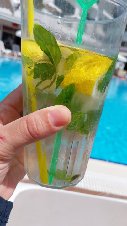 Gastro Side Aquamarin Resort & Spa