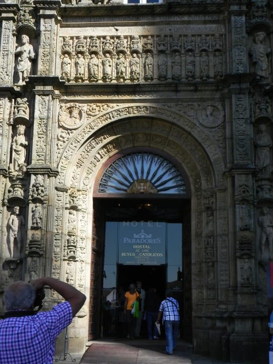Fantastic front entrance Parador de Santiago - Hostal Reis Catolicos