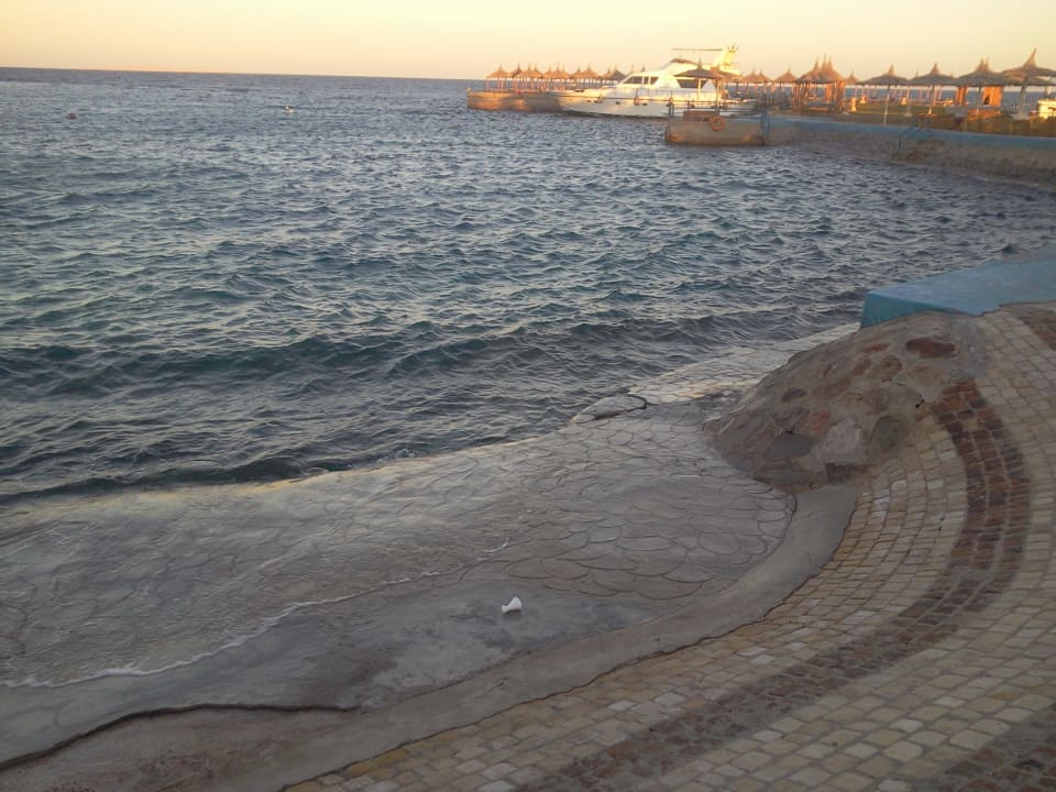 Blick vom Strand  Pickalbatros Aqua Park Resort - Hurghada