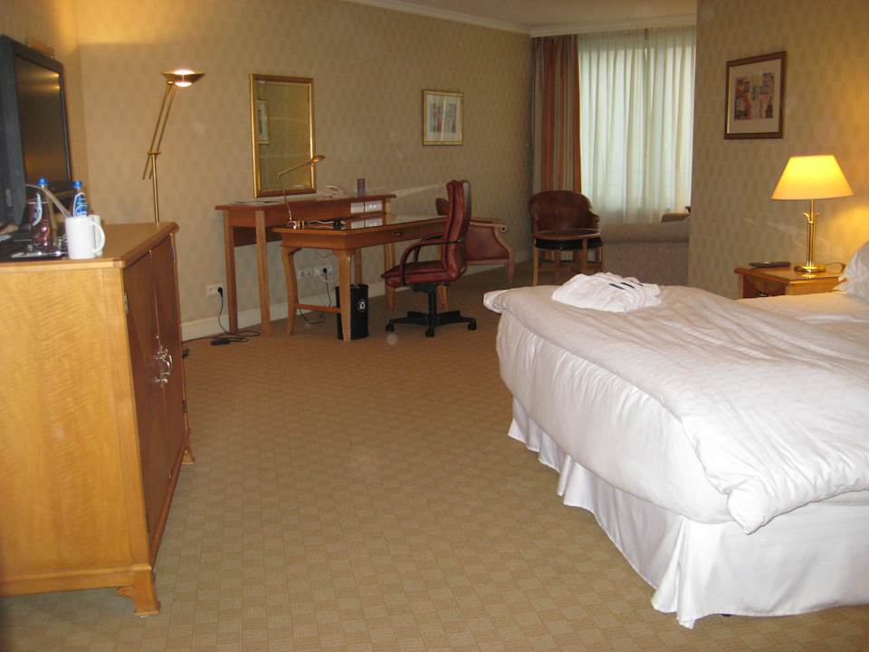 Grosses Zimmer Sheraton Warsaw Hotel