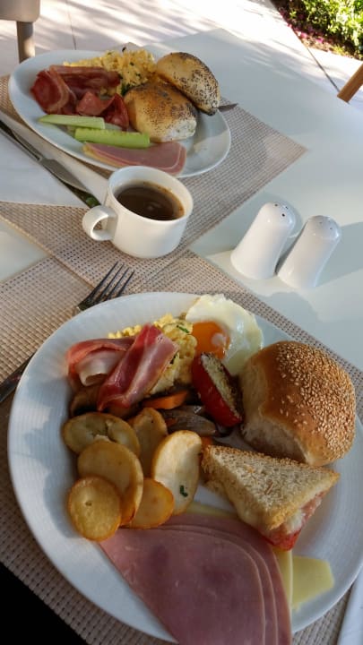 Frühstück Caravia Beach Hotel