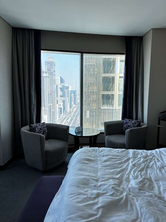 Zimmer Rose Rayhaan by Rotana