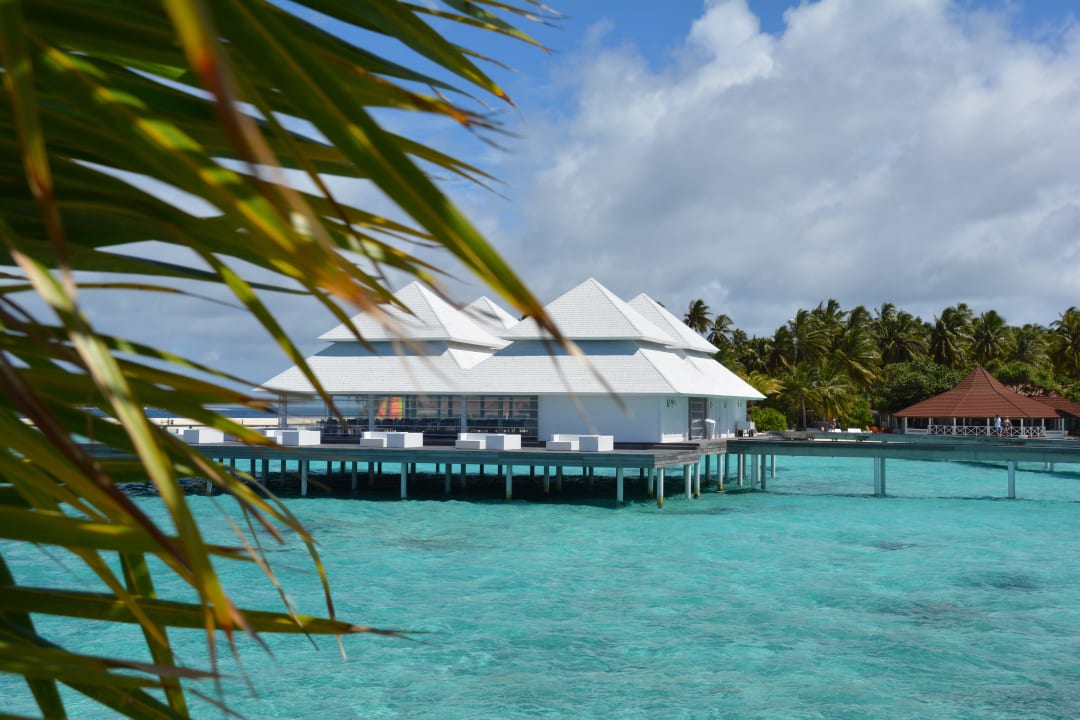 Over Water Restaurant Diamonds Thudufushi