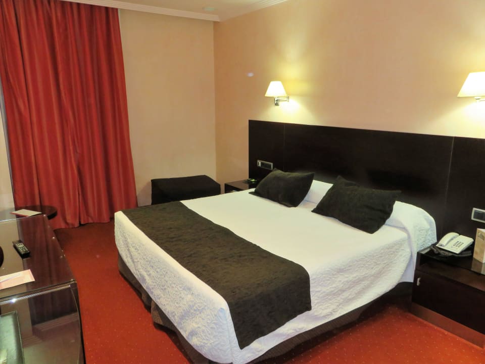 Standard Doppelzimmer #112 Hotel San Juan de los Reyes