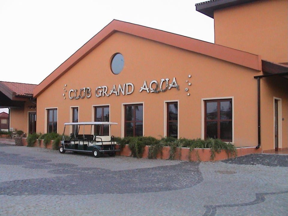 Eingang/Front Ansicht... Club Grand Aqua