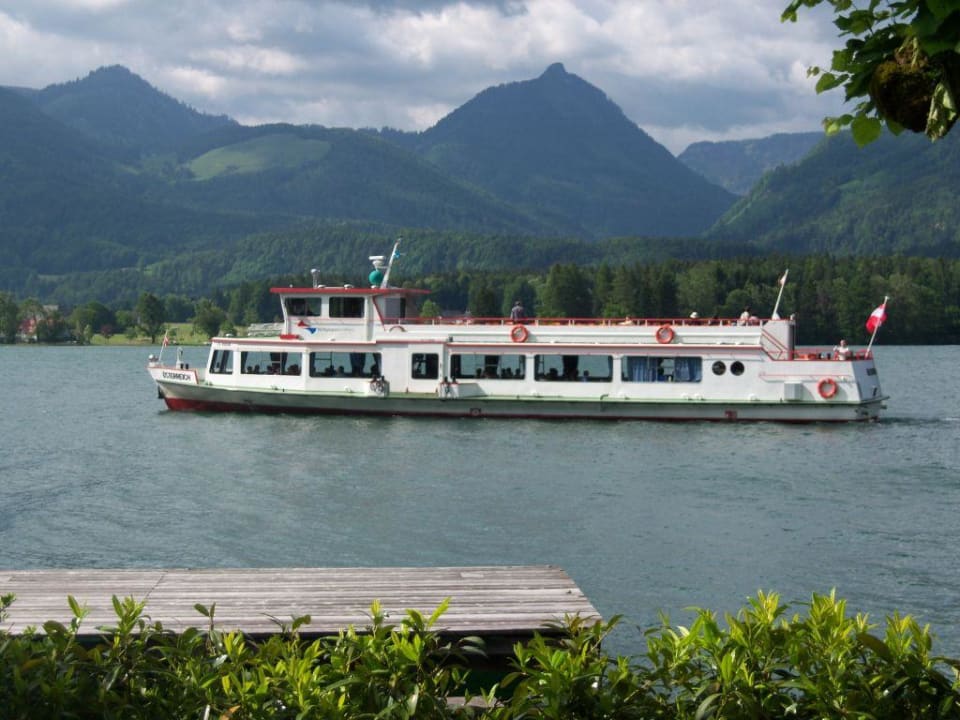 Ausflugsschiff am Wolfgangssee Gasthof Falkenstein