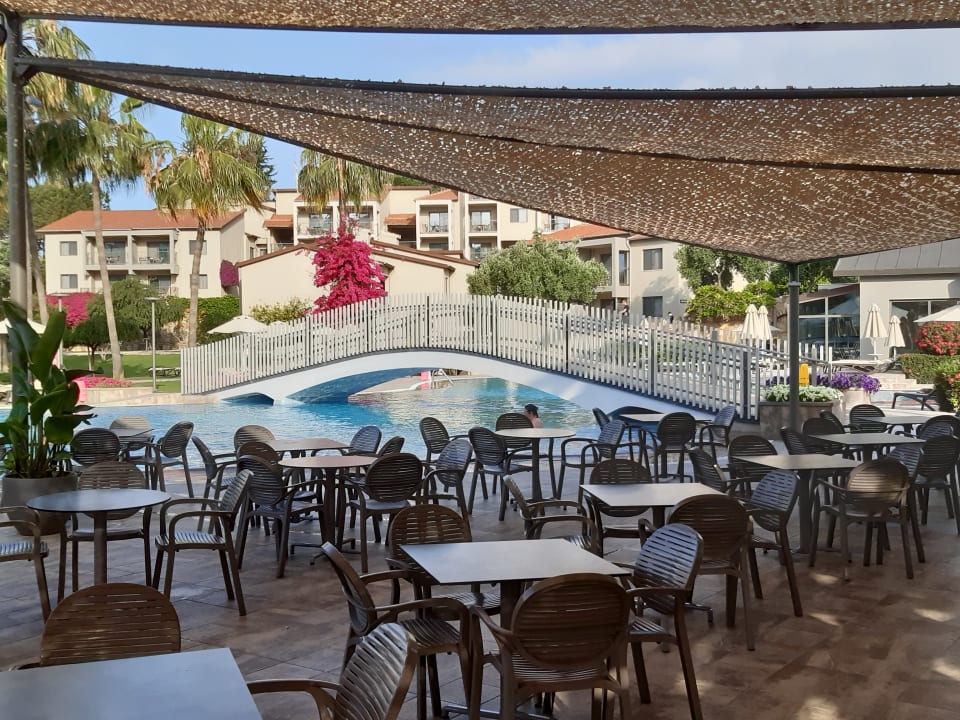 Pool Arum Barut Collection