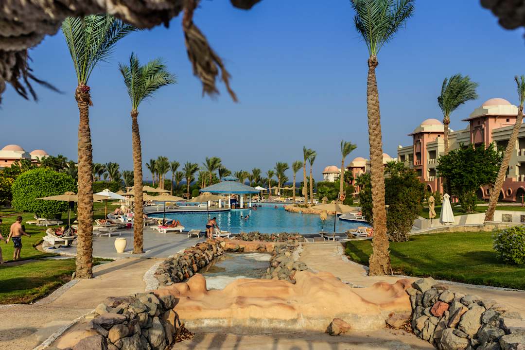 Pool Serenity Alpha Beach