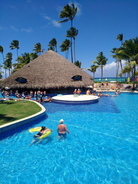 Pool Wyndham Alltra Punta Cana
