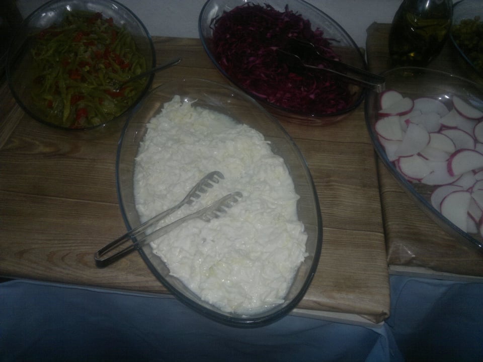 Reichhaltiges Abendbuffet Kaliptus Hotel