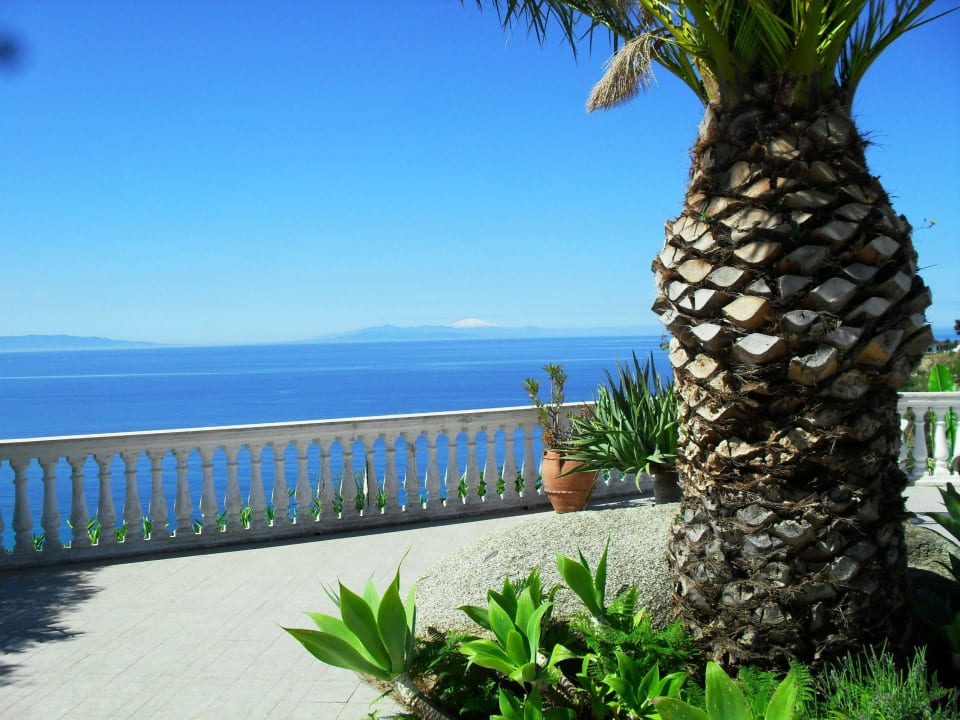 Blick von der Poolanlage Hotel Residence Sciaron