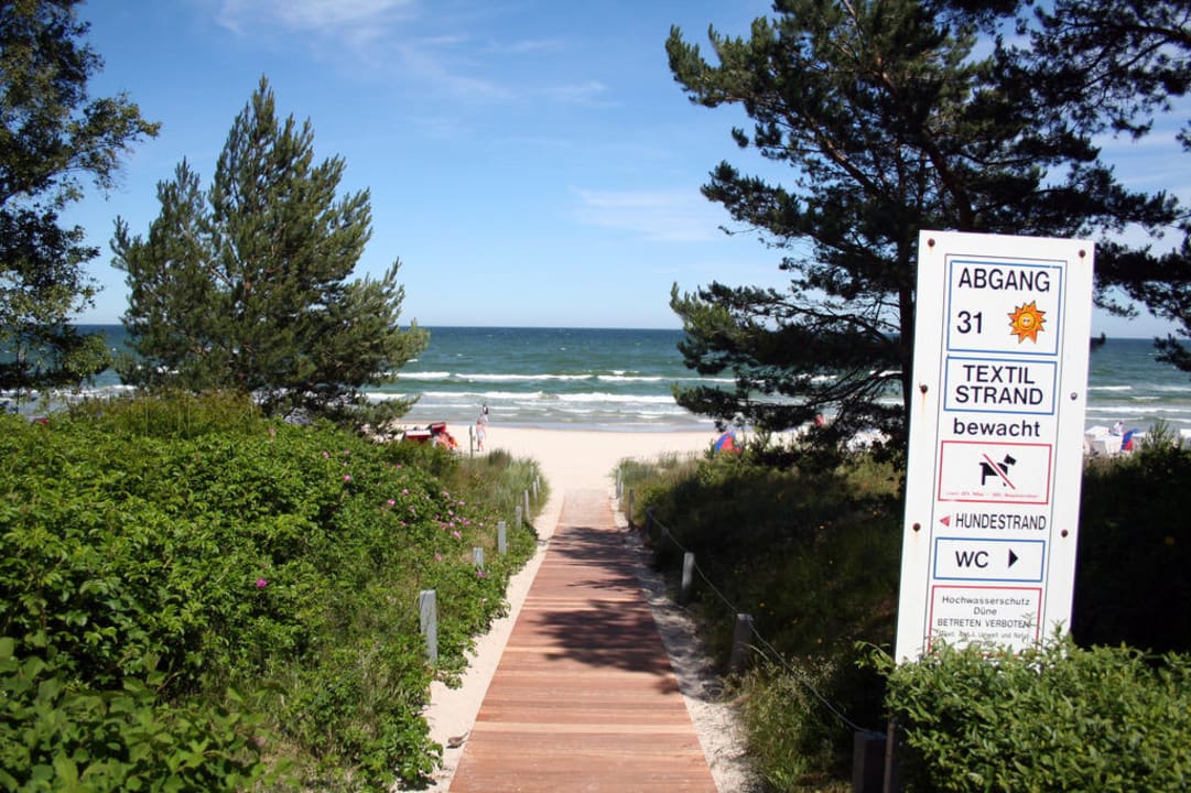 Abgang 31, unmittelbar vor dem Hotel Arkona Strandhotel