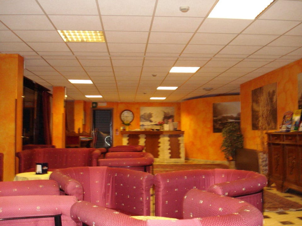 freundlicher Eingangsbereich Hotel Sole