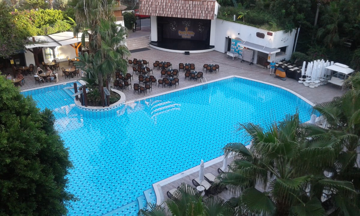 Pool Port Side Resort Hotel