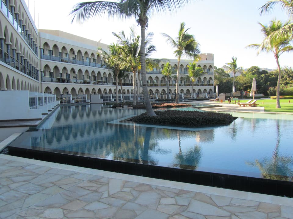 Gartenflügel Al Bustan Palace - A Ritz-Carlton Hotel