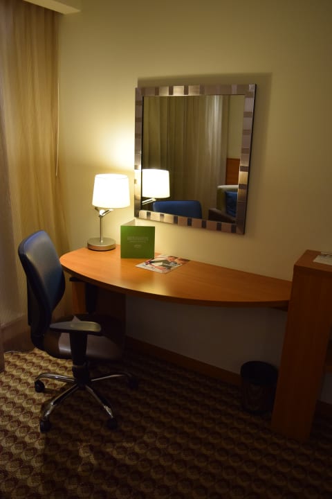 Zimmer Hampton by Hilton Warsaw Airport