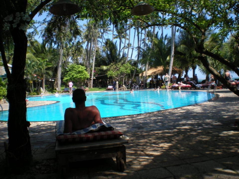 Pool unter Palmen Hoang Ngoc Beach Resort