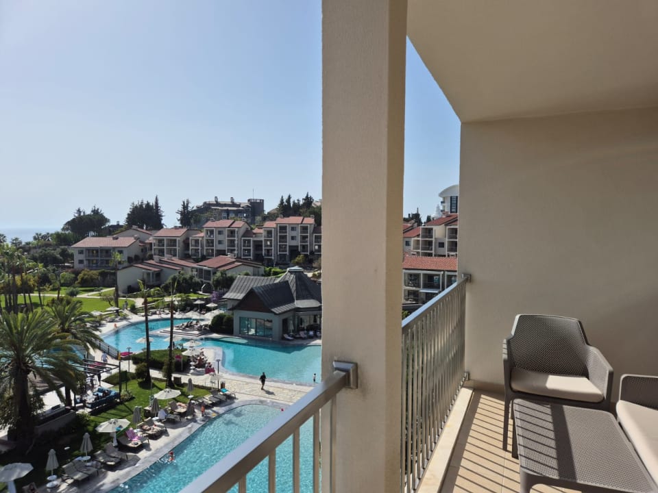 Ausblick Arum Barut Collection