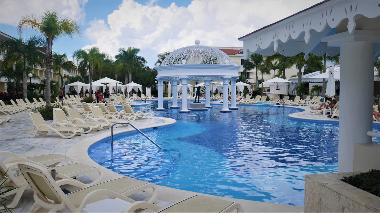 Pool Bahia Principe Luxury Bouganville