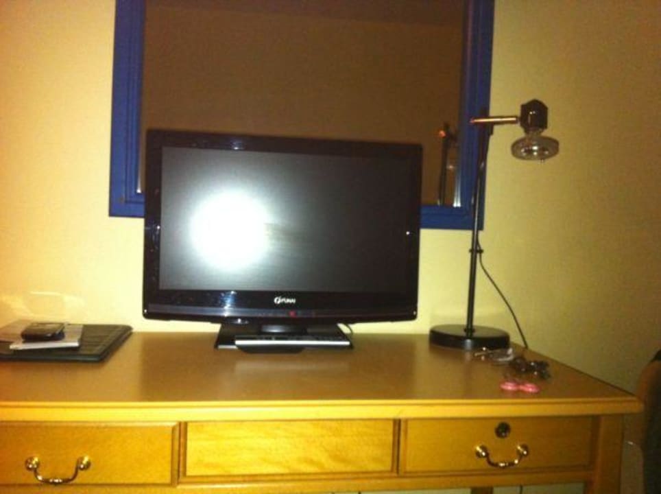 Kommode und TV Hotel Lindenberger Hof