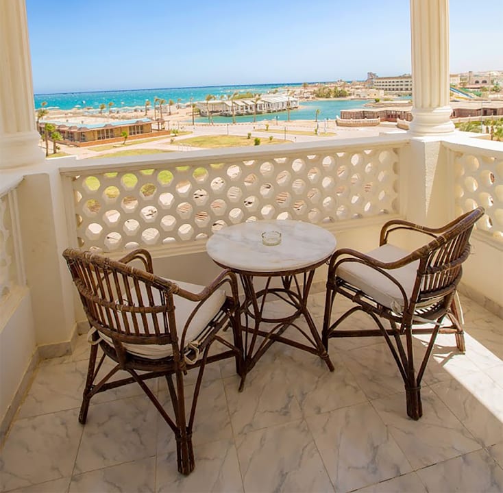 Außenansicht White Valley Palace