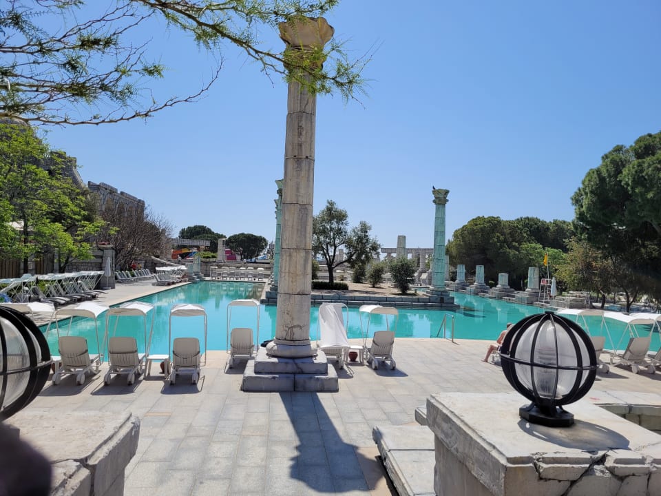 Pool Xanadu Resort Hotel