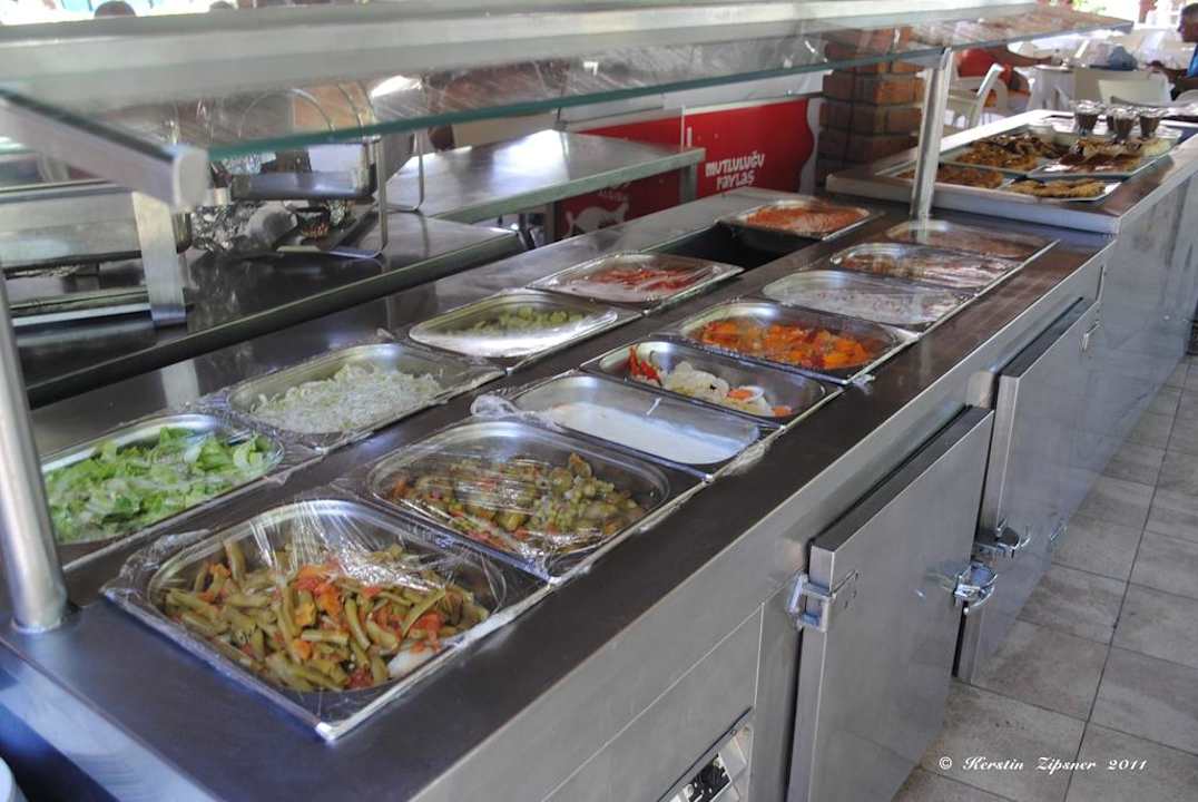 Mittagessen Can Garden Beach