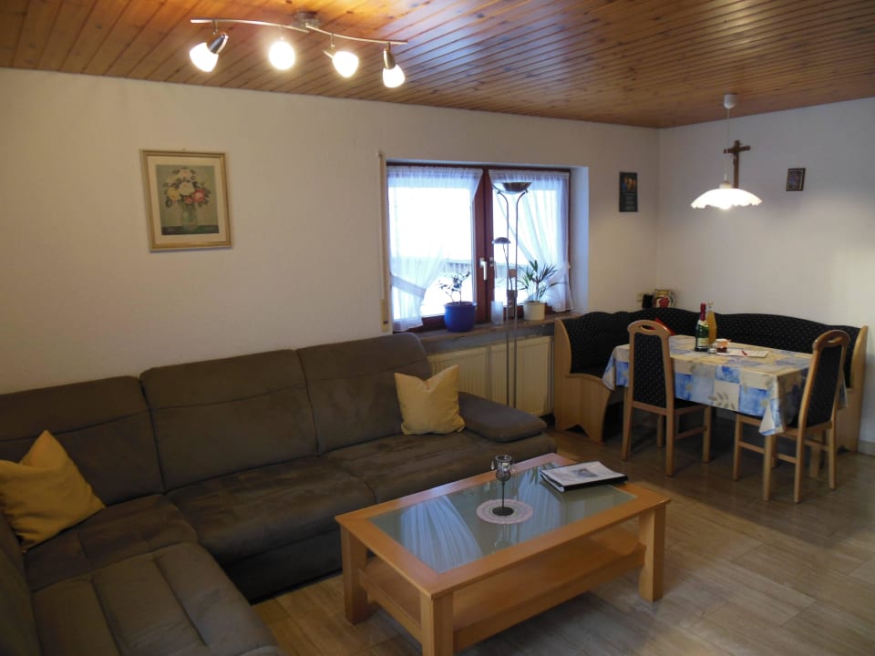 Wohn-Eßzimmer-Hörnlebergblick Fischerhof - Urlaub auf dem Bauernhof