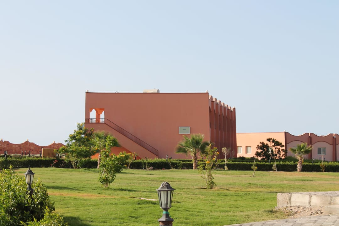 Hotelblock Three Corners Happy Life Beach Resort