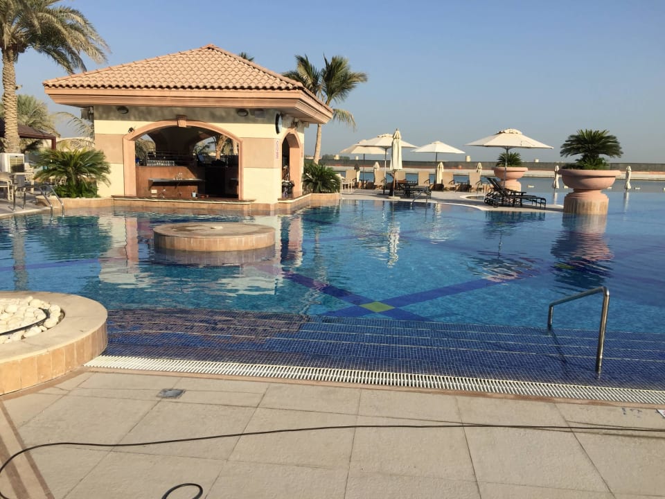 Super Pool Al Raha Beach Resort & Spa