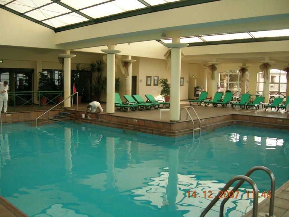 Kryty basen Hotel Dom Pedro Garajau