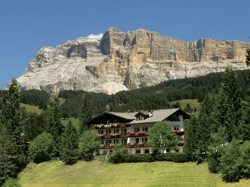 Außenansicht Hotel & Pension La Müda