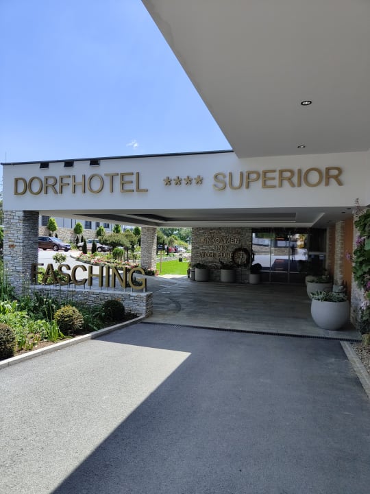 Außenansicht Dorfhotel Fasching