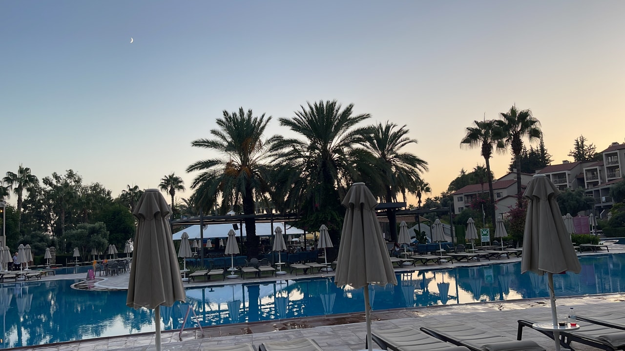 Pool Arum Barut Collection