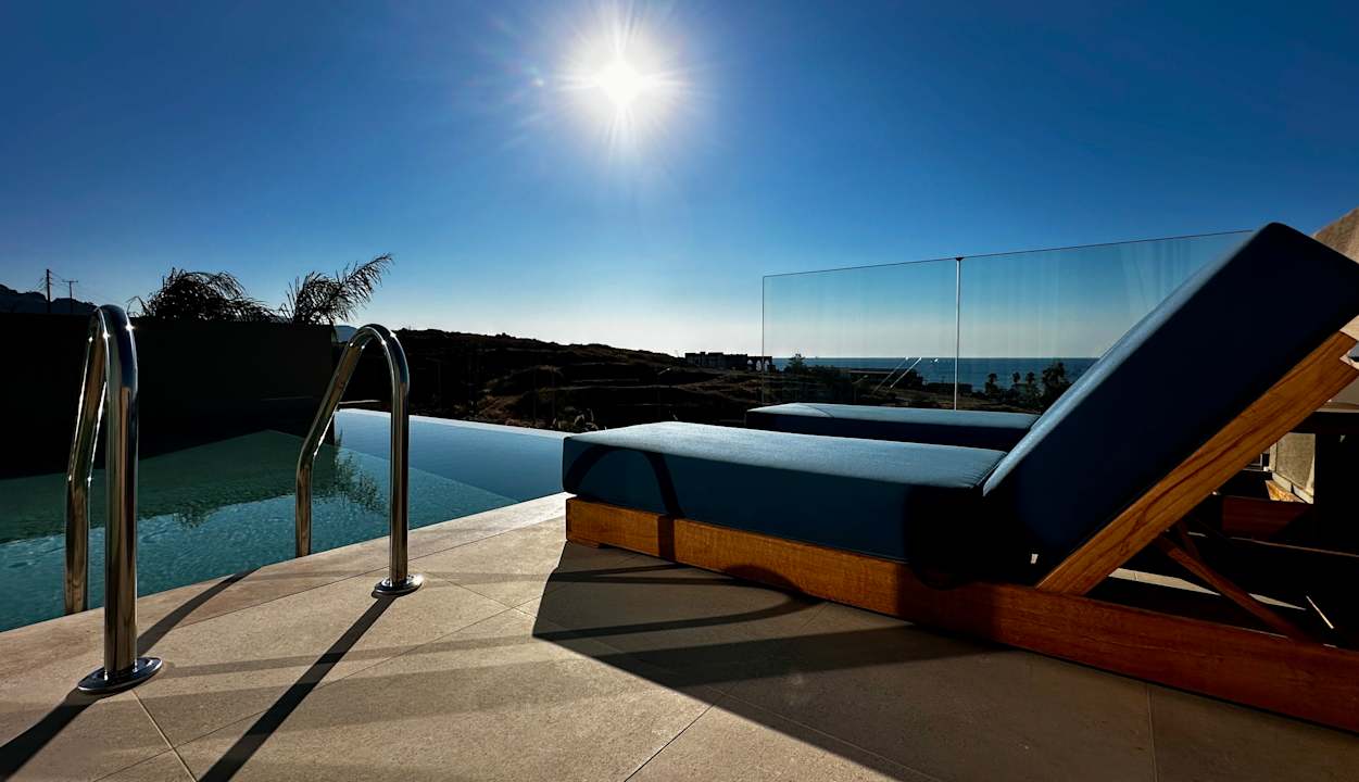 Pool Este Elegant Suites & Villas