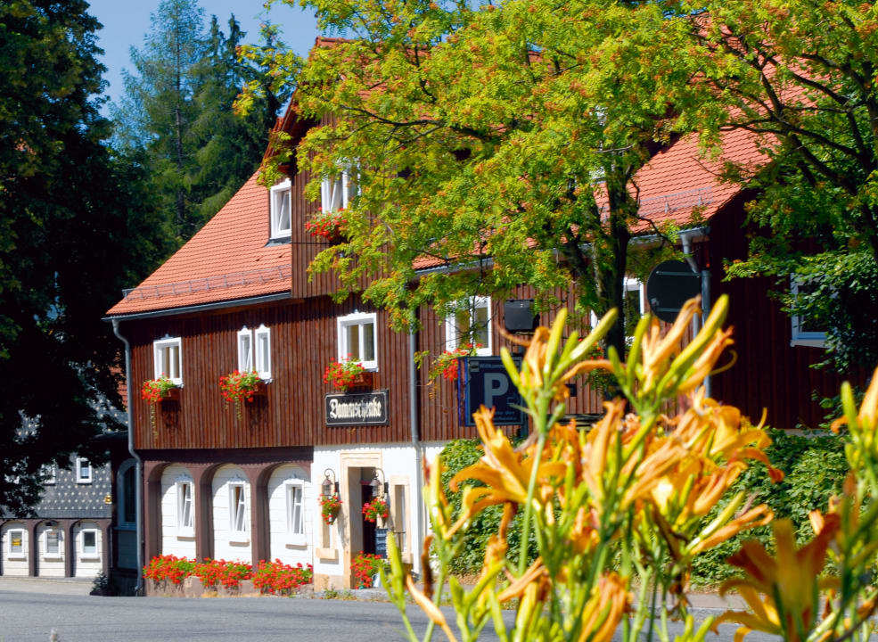 Außenansicht Gasthof & Hotel Dammschenke