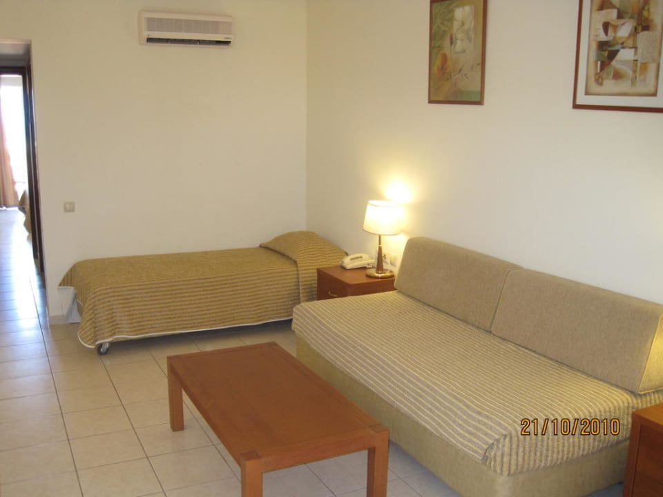 Wohnraum der Juniorsuite samt Durchgang  Porto Bello Royal