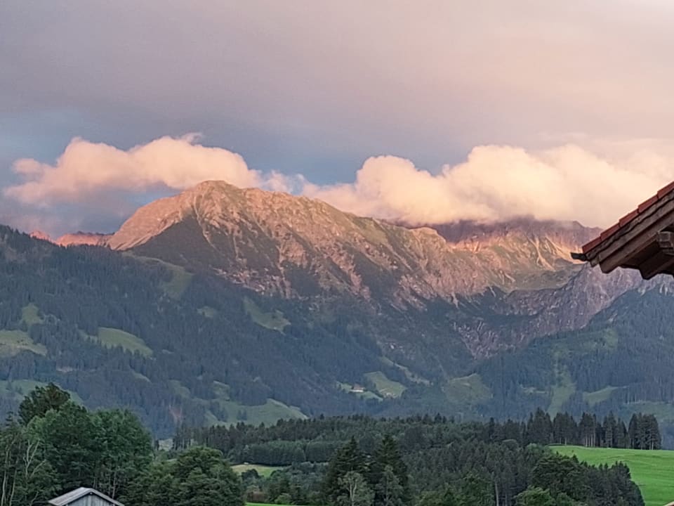 Ausblick Eldorado – Ferienwohnungen & Suiten im Allgäu