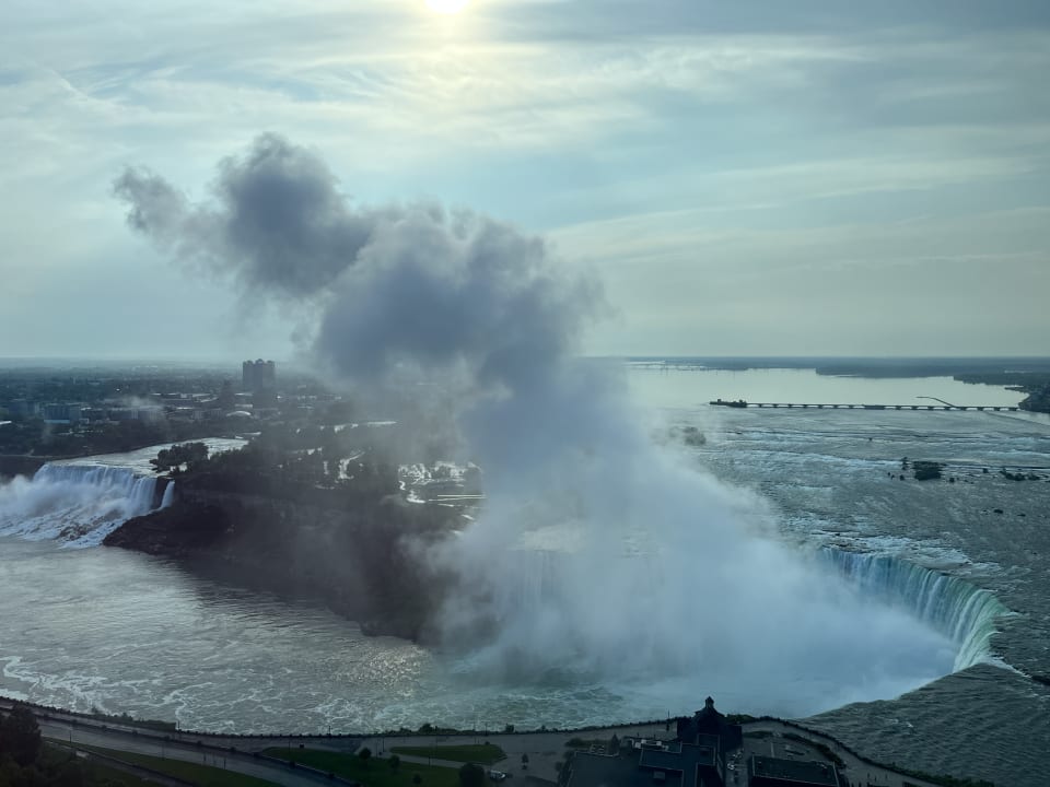 Ausblick Embassy Suites Hotel Niagara Falls / Fallsview