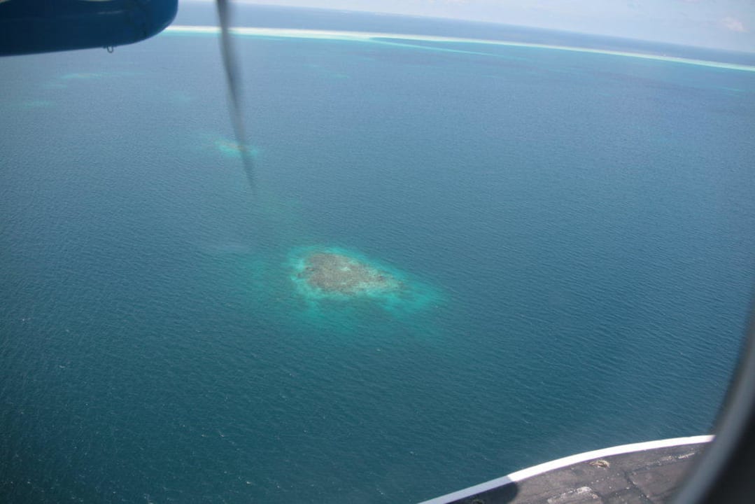 Aus dem Flugzeug Kuramathi Maldives
