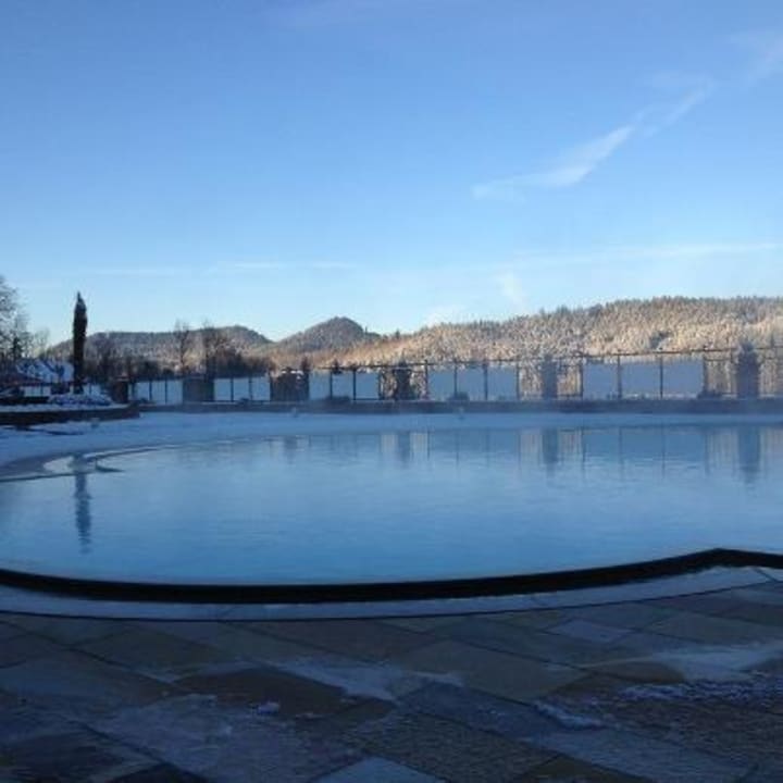 Aussenschwimmbecken am frühen Morgen! Schwarzwald Resort Dollenberg