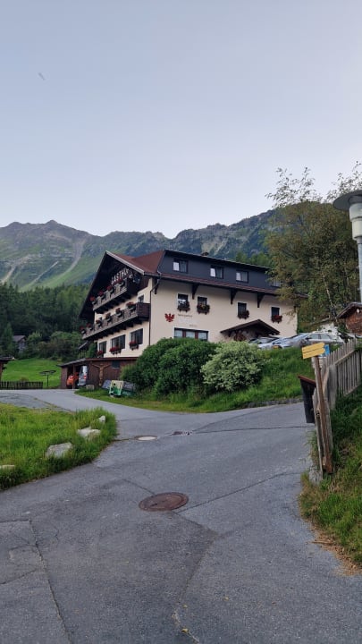 Außenansicht Alpengasthof Köfels