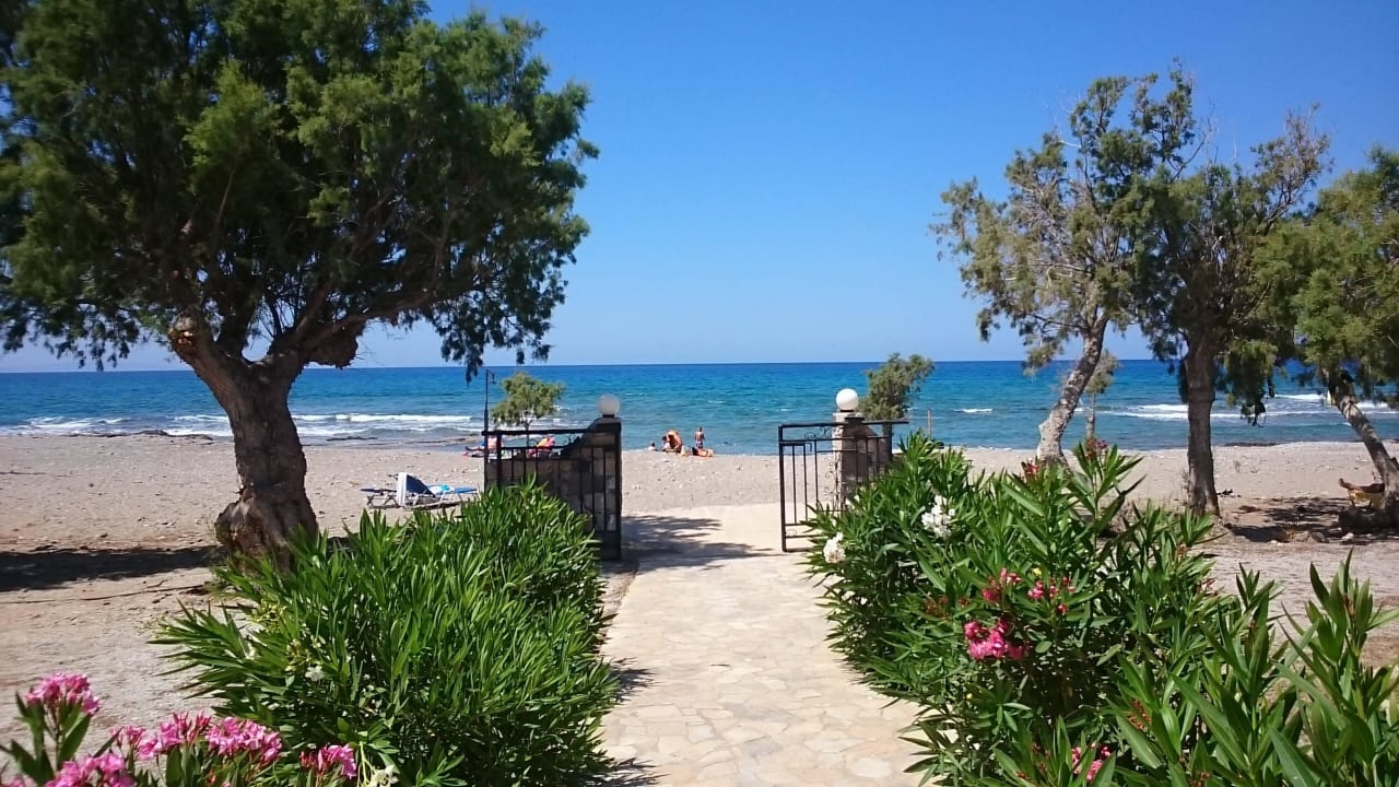 Gang zum Meer Hotel Stavris