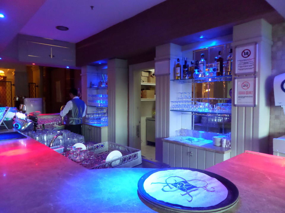 Untere Bar Fame Residence Lara & Spa