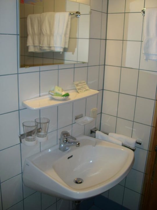 Blick ins Badezimmer Hotel Das Platzl