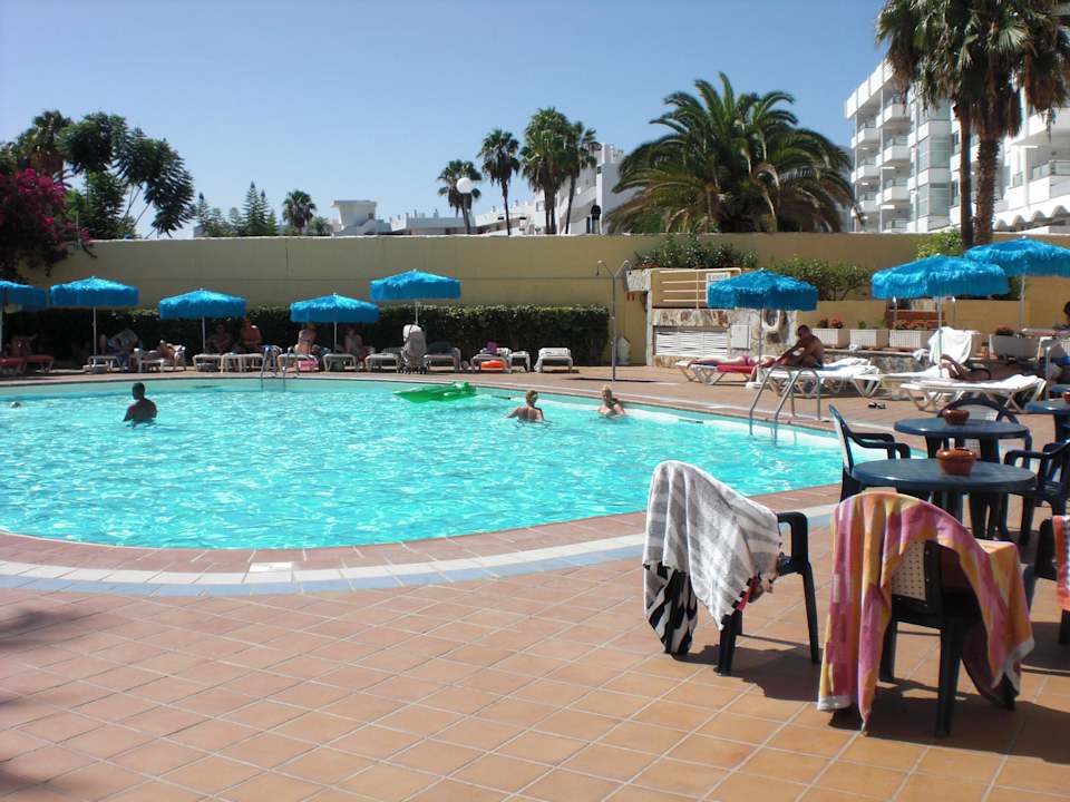 Piscina HL Miraflor Suites Hotel